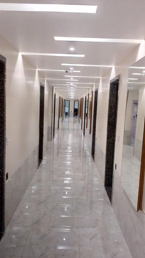 Embassy Hotel Σουράτ Εξωτερικό φωτογραφία